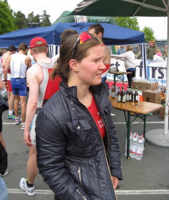 11_butzbach_duathlon_kristin_im_zielbereich